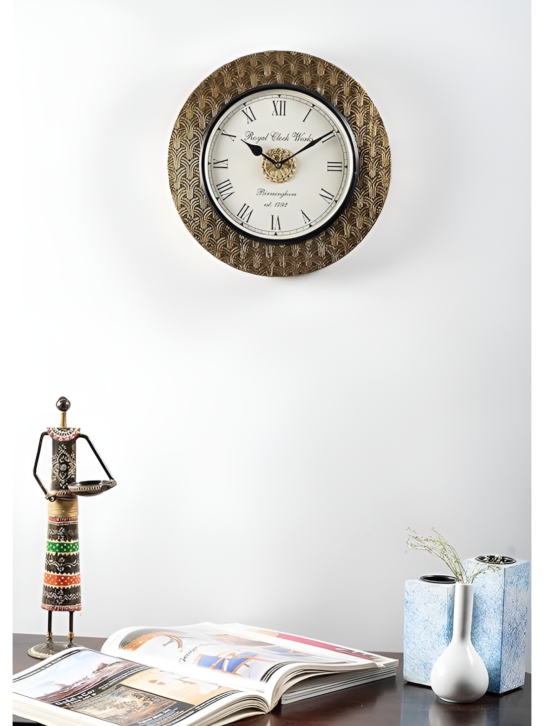 

vedas Brown Textured Round Analogue Wall Clock