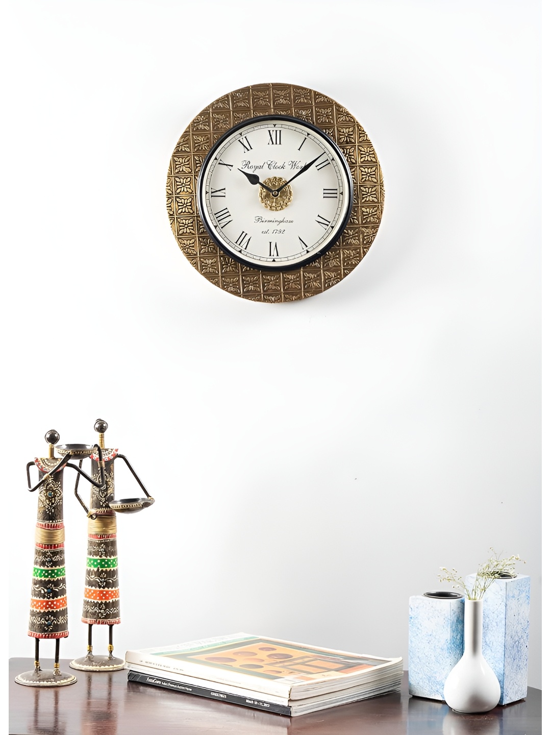 

vedas Wooden Round Analogue Wall Clock, Metallic