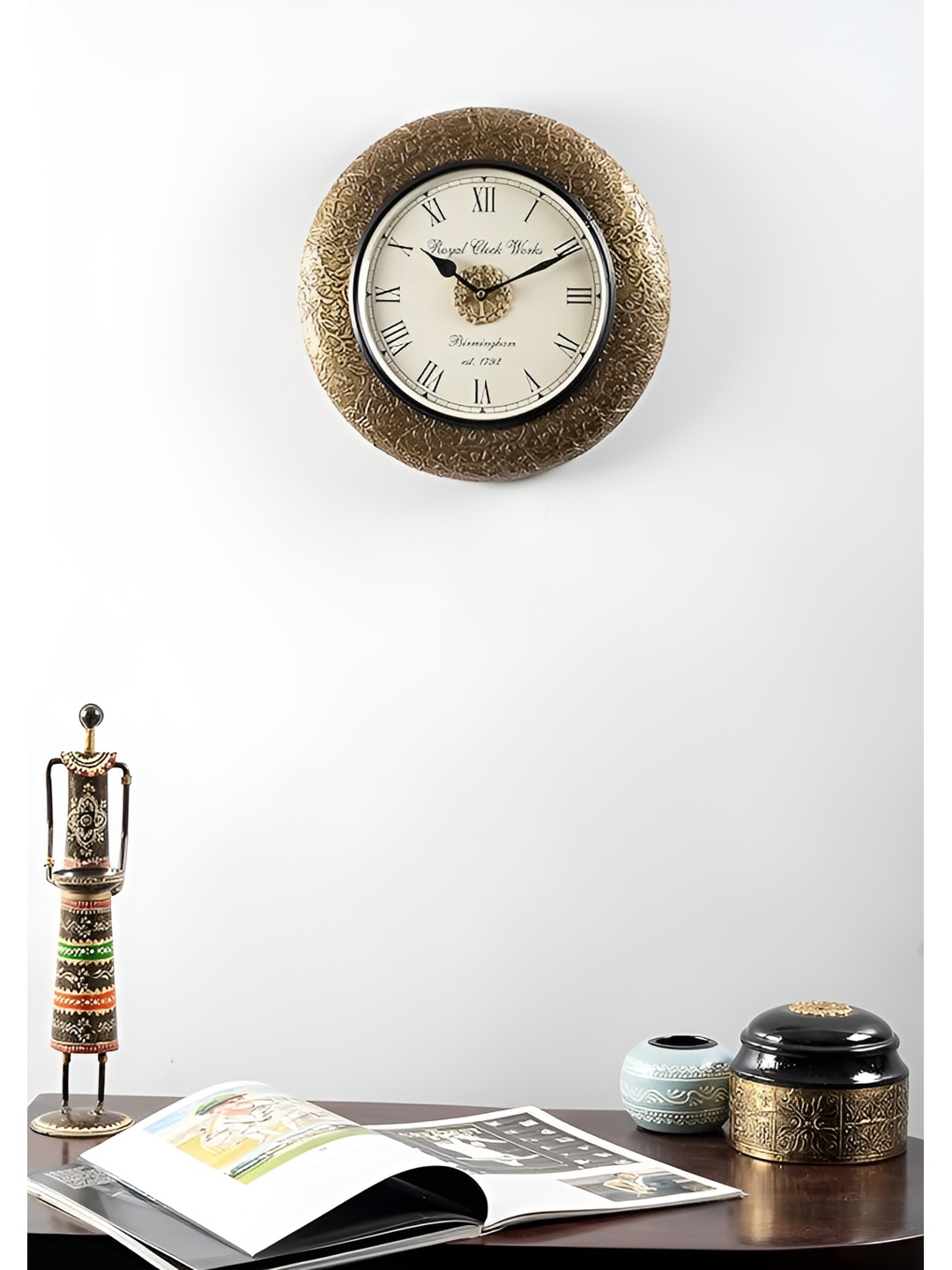 

vedas Gold & White Textured Round Analogue Wall Clock