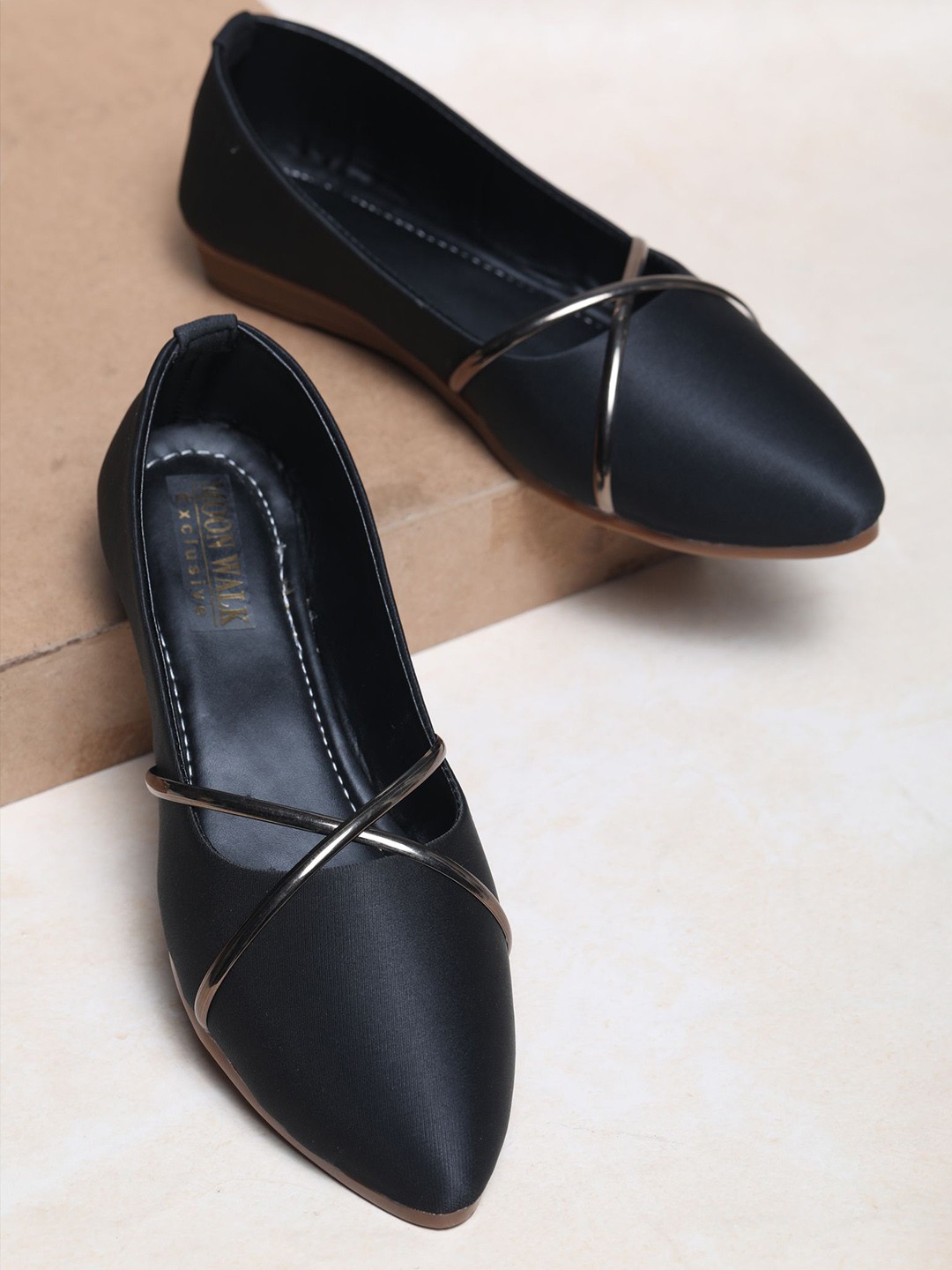 

Moonwalk Women Ballerinas with Bows Flats, Black