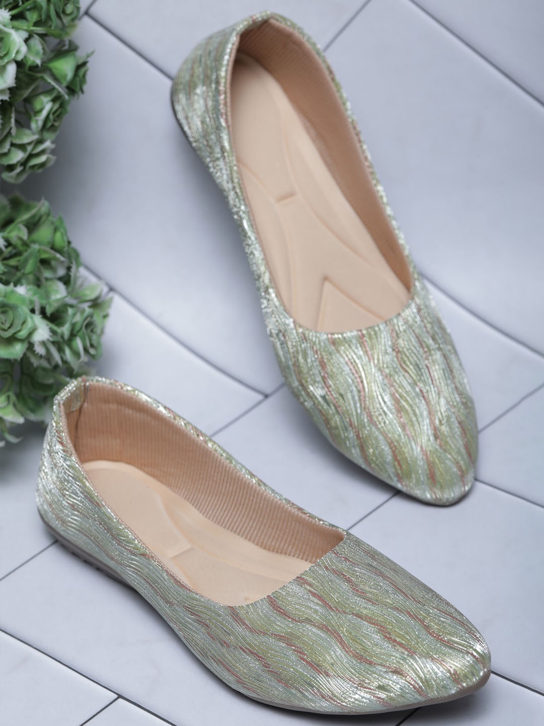 

Moonwalk Women Ballerinas Flats, Green