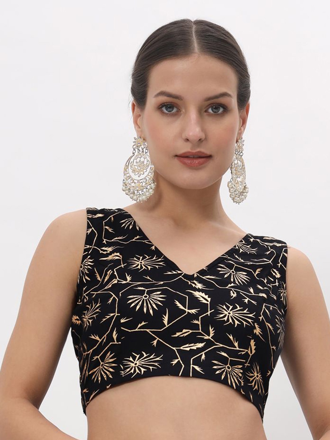 

studio rasa Floral Printed V-Neck Sleeveless Crop Top, Black