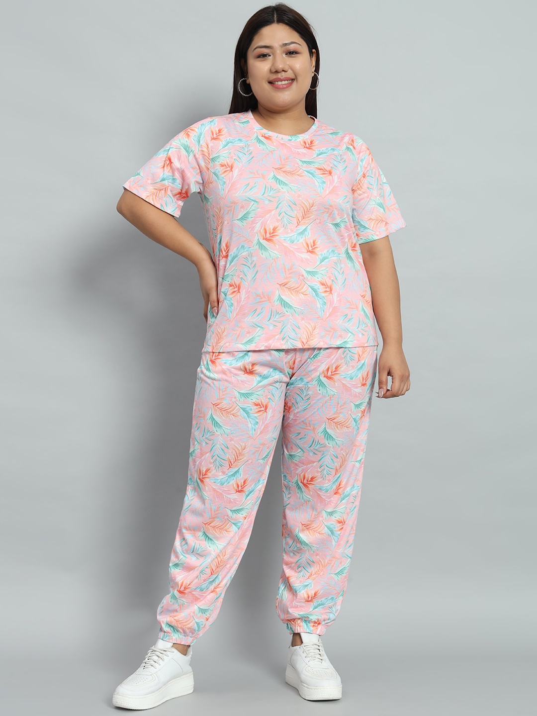

AUSTIVO Plus Size Floral Printed Round Neck Short Sleeves T-shirt With Joggers, Pink