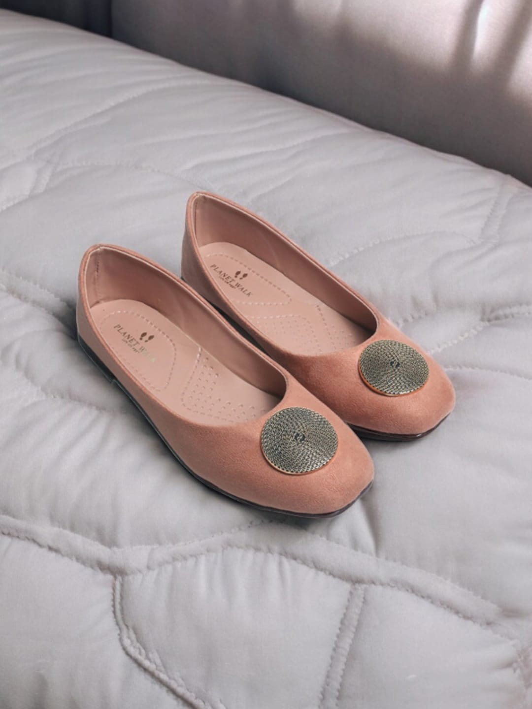 

PLANET WALK Women Textured Ballerinas Flats, Peach