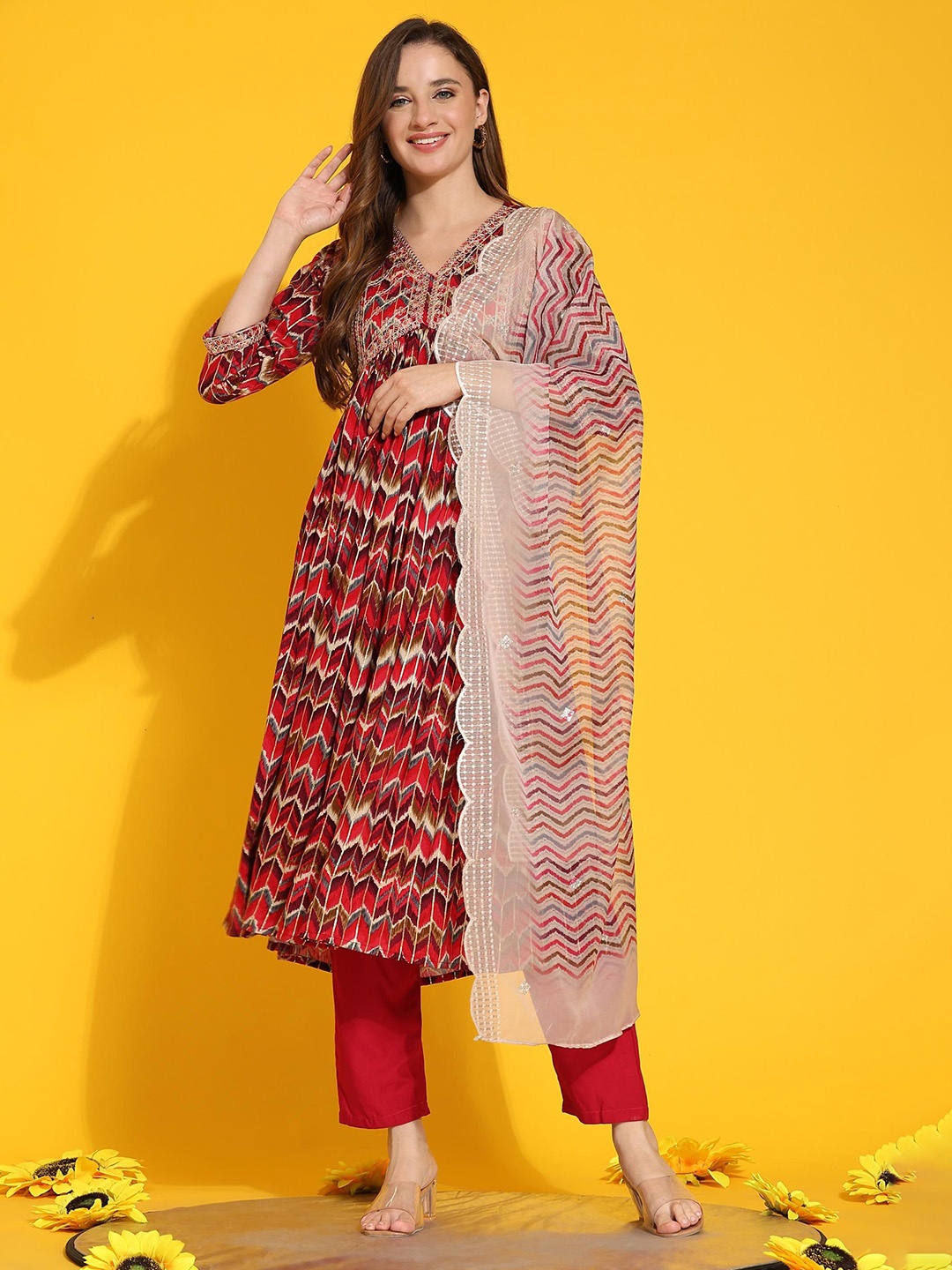 

Trendmalls Women Printed Regular Sequinned Kurti with Trousers & With Dupatta, Red