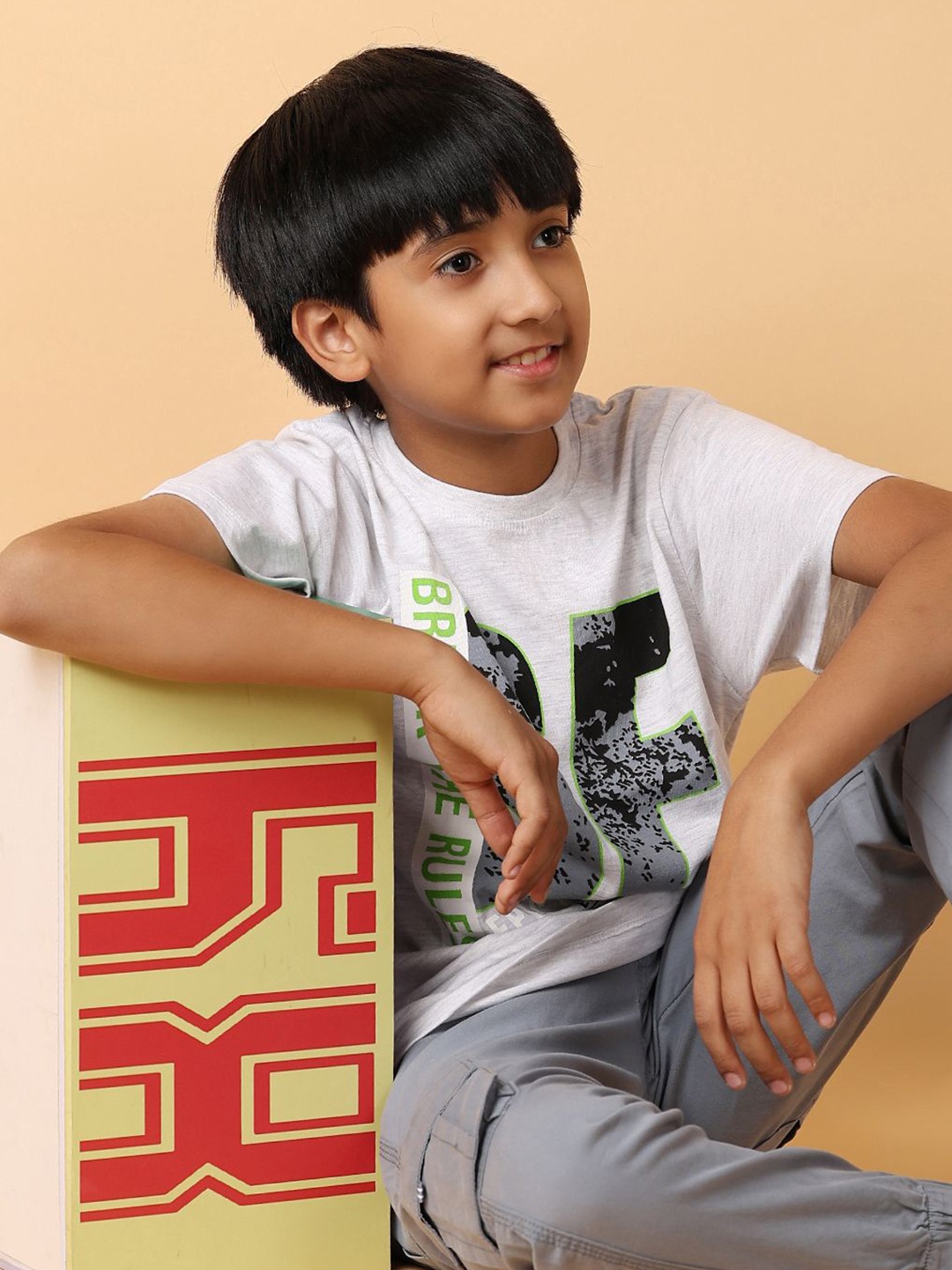 

V-Mart Boys Typography Printed Round Neck T-shirt, Grey