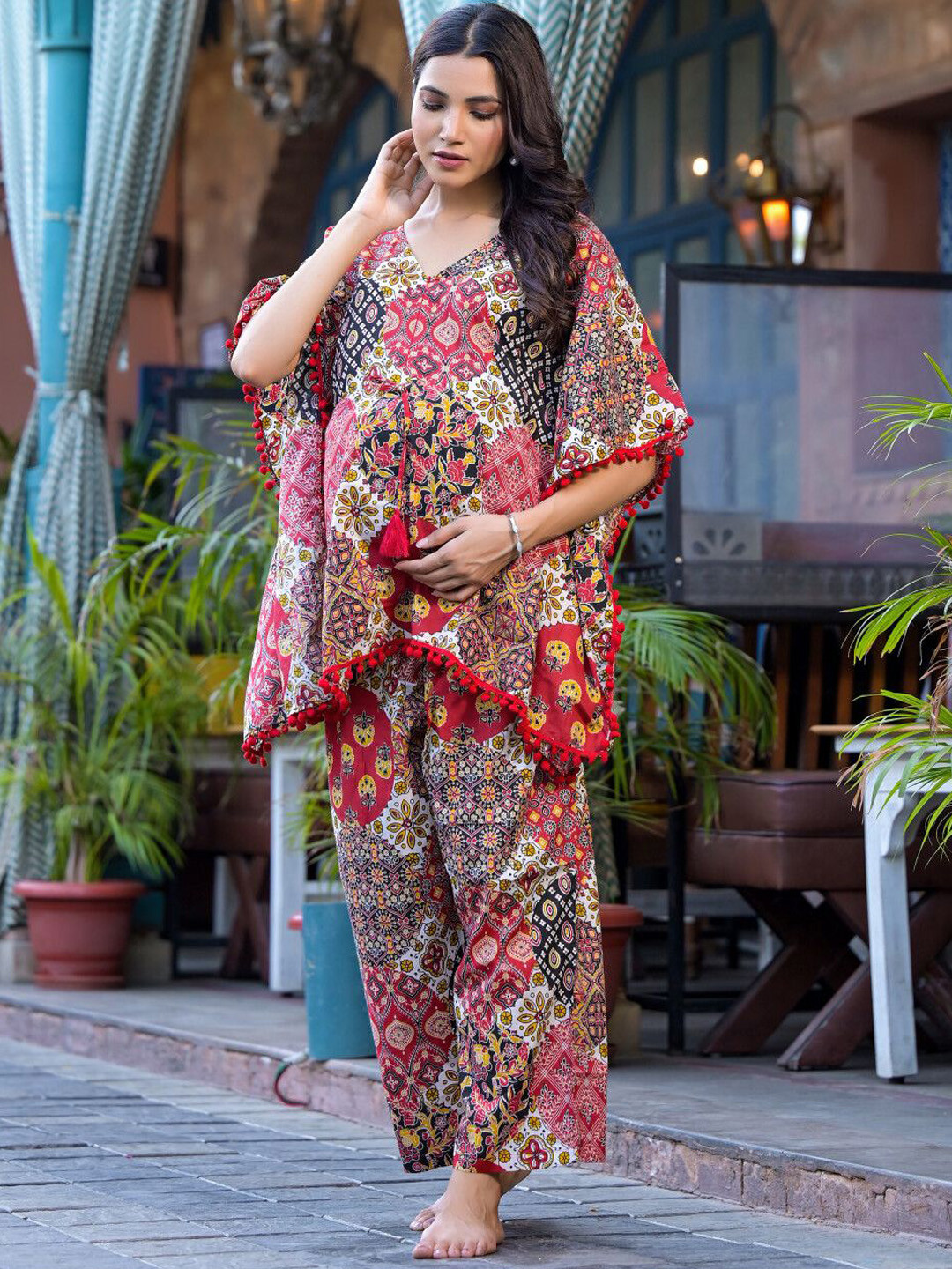 

Aujjessa Women Printed Night suit, Red