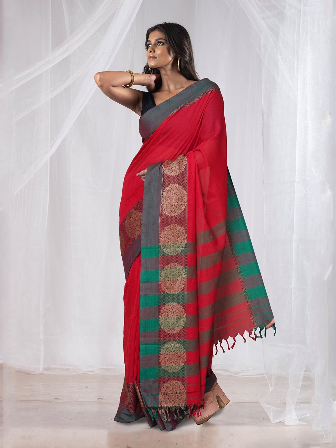 

Unnati Silks Woven Design Pure Cotton Handloom Narayan Peth Saree, Red