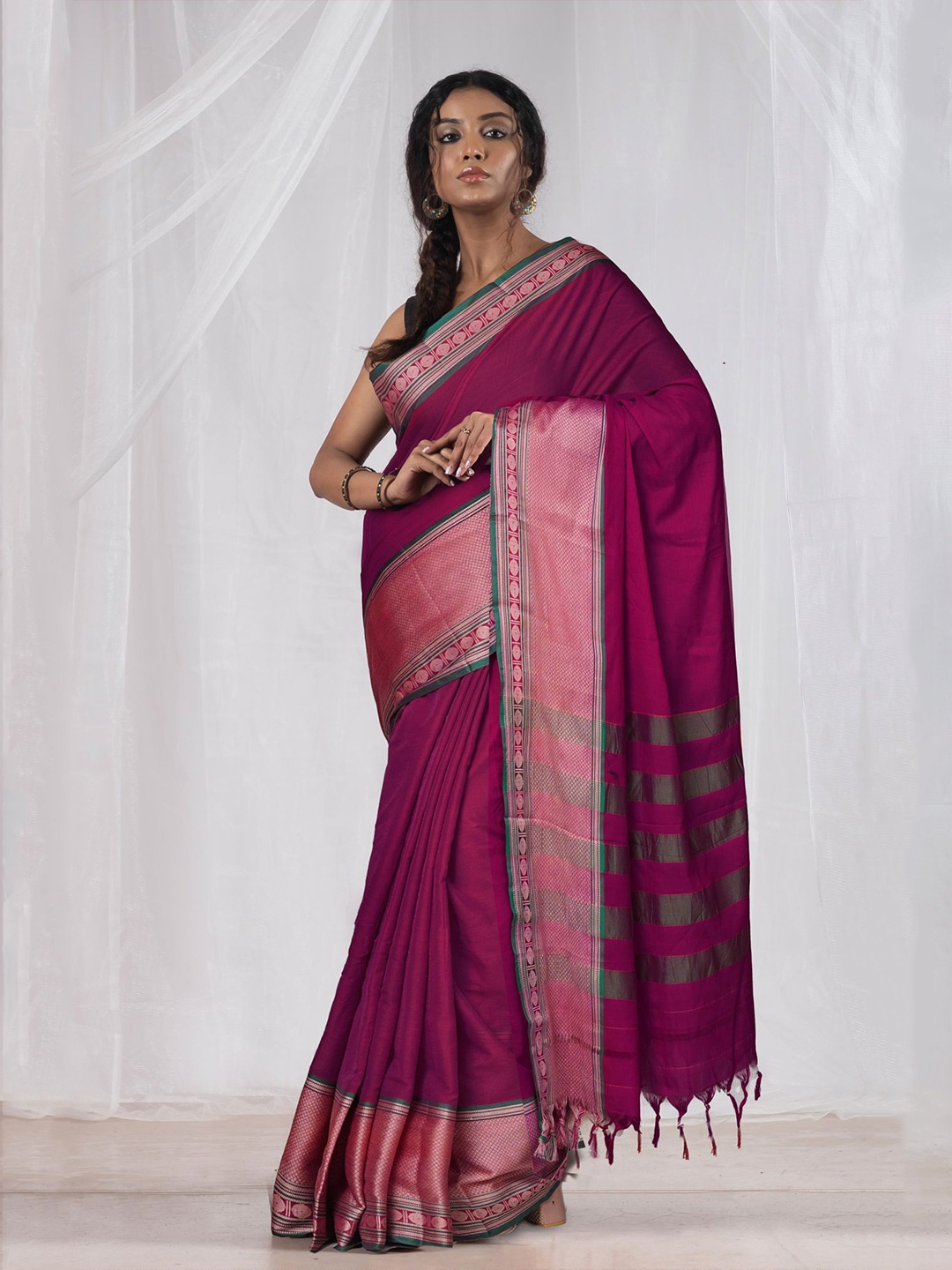 

Unnati Silks Woven Design Pure Cotton Handloom Narayan Peth Saree, Purple