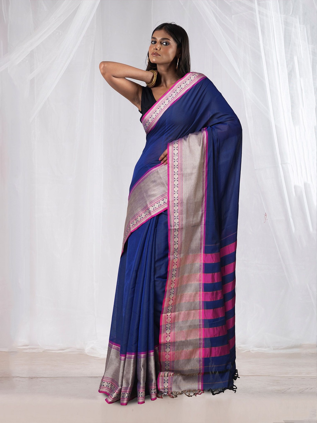 

Unnati Silks Zari Pure Cotton Handloom Narayan Peth Saree, Navy blue