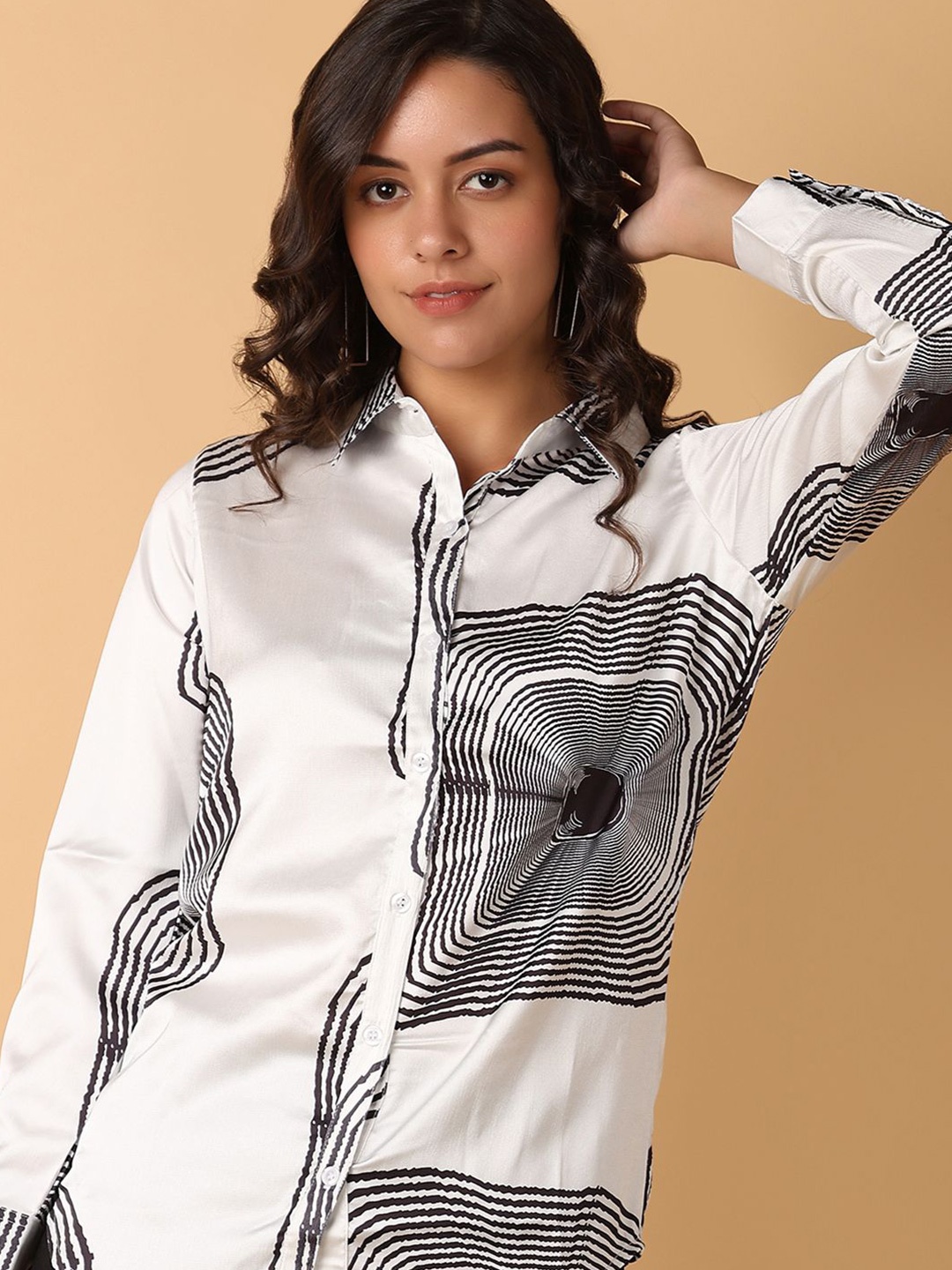 

V-Mart Women Printed Casual Shirt, Off white