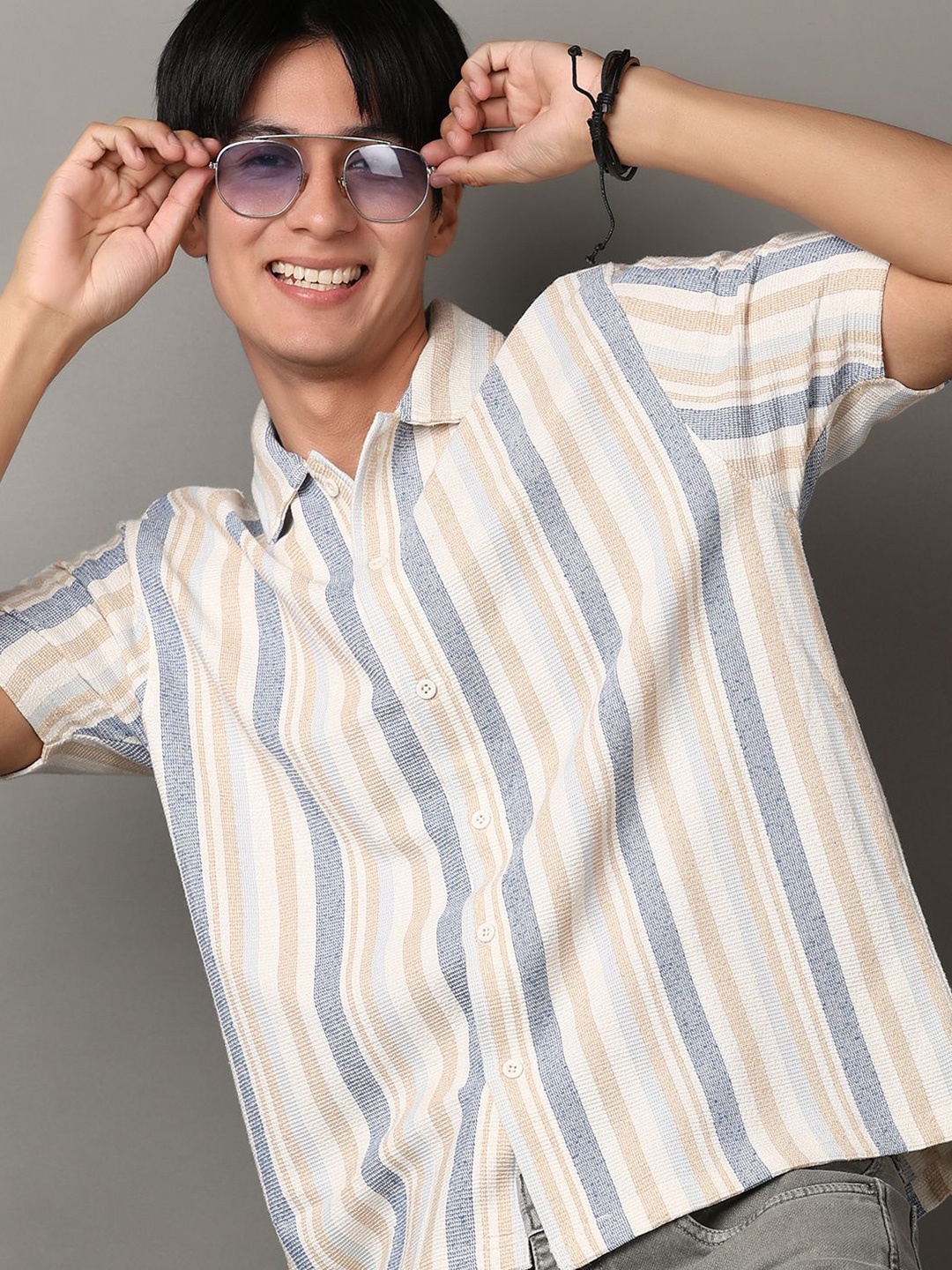 

V-Mart Men Vertical Striped Casual Shirt, Off white