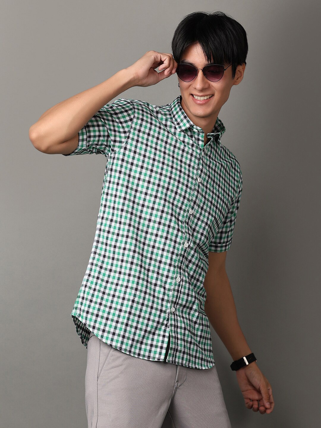 

V-Mart Men Slim Fit Gingham Checked Casual Shirt, Green