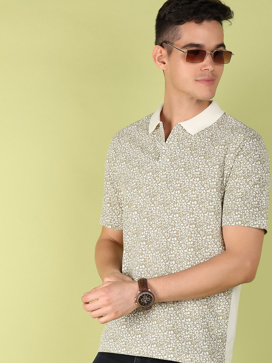 

V-Mart Men Slim Fit Floral Opaque Printed Casual Shirt, Off white