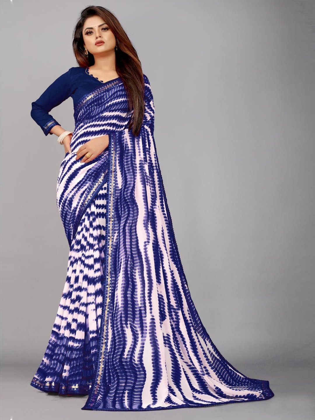 

SM TRENDZ Shibori Printed Cotton Silk Party Saree, Navy blue