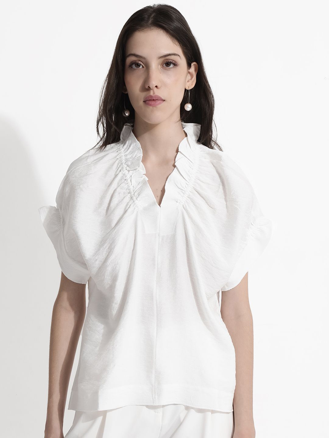 

RAREISM Solid V-Neck Extended Sleeves Top, White