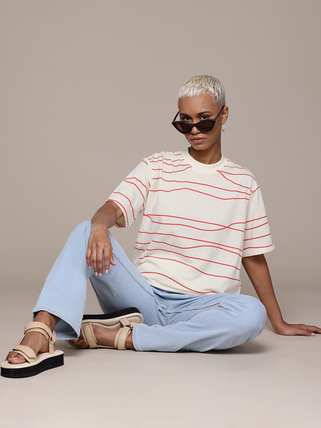 

Roadster Printed Drop-Shoulder Sleeves Boxy T-shirt, Off white