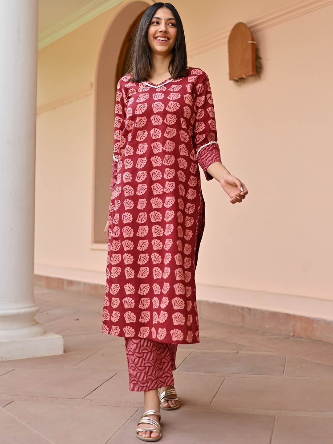 

Anni Designer Floral Printed Straight Kurta With Trousers, Maroon