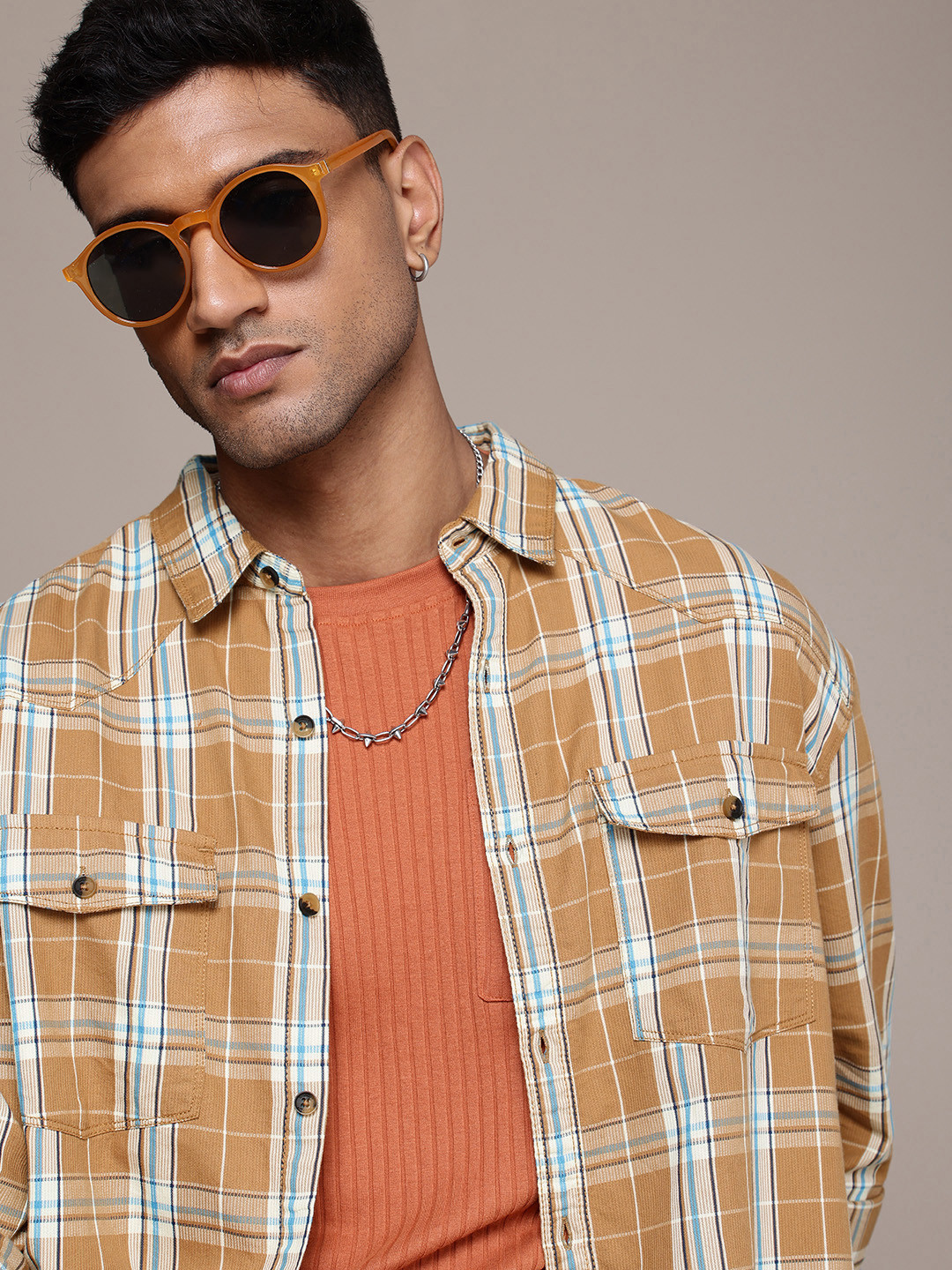 

Roadster Men Checked Relaxed Fit Pure Cotton Casual Shirt, Beige