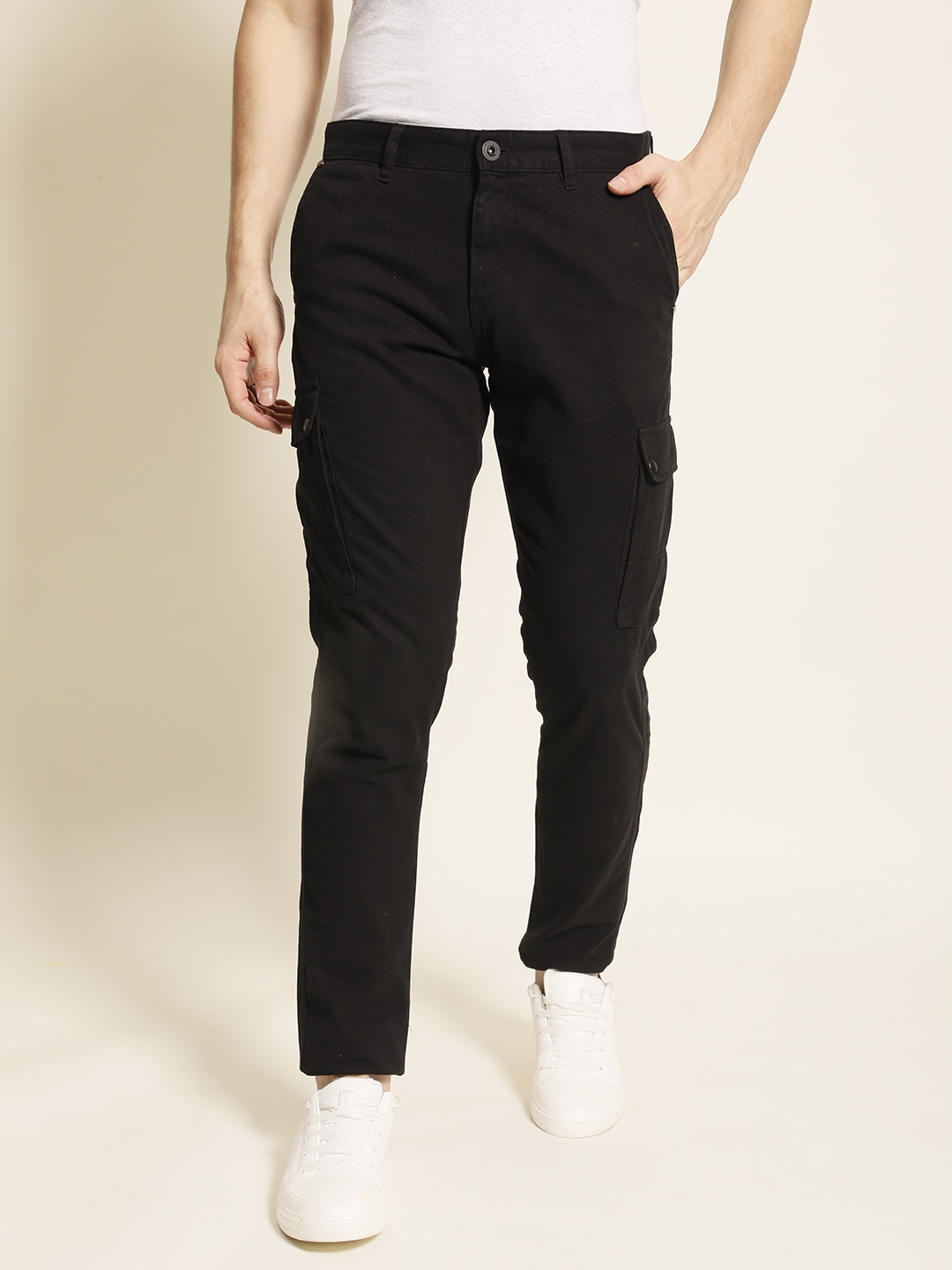 

The Roadster Lifestyle Co Men Pure Cotton Cargo Trouser, Black