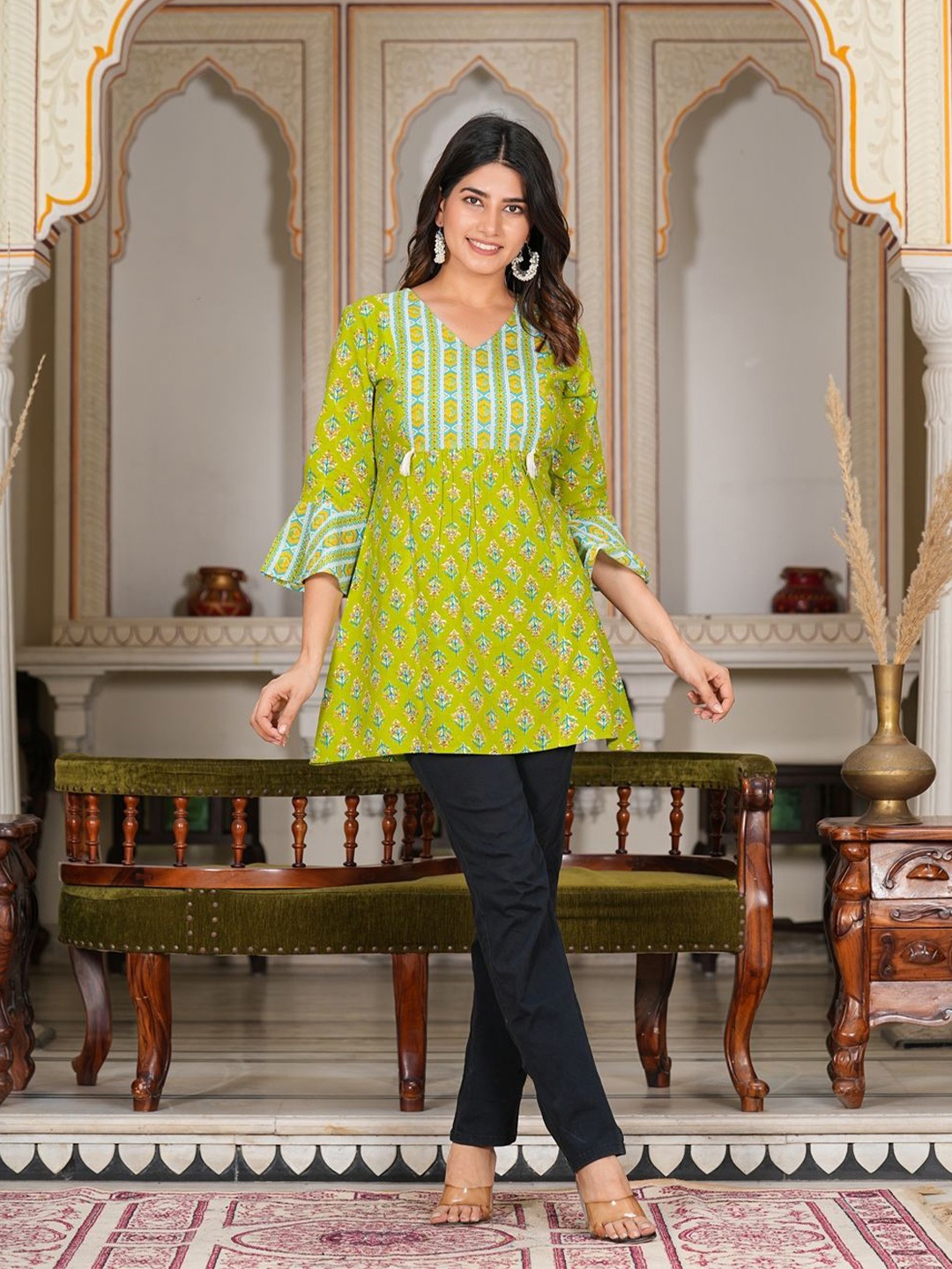 

KALINI Floral Printed V-Neck A-Line Kurti, Green