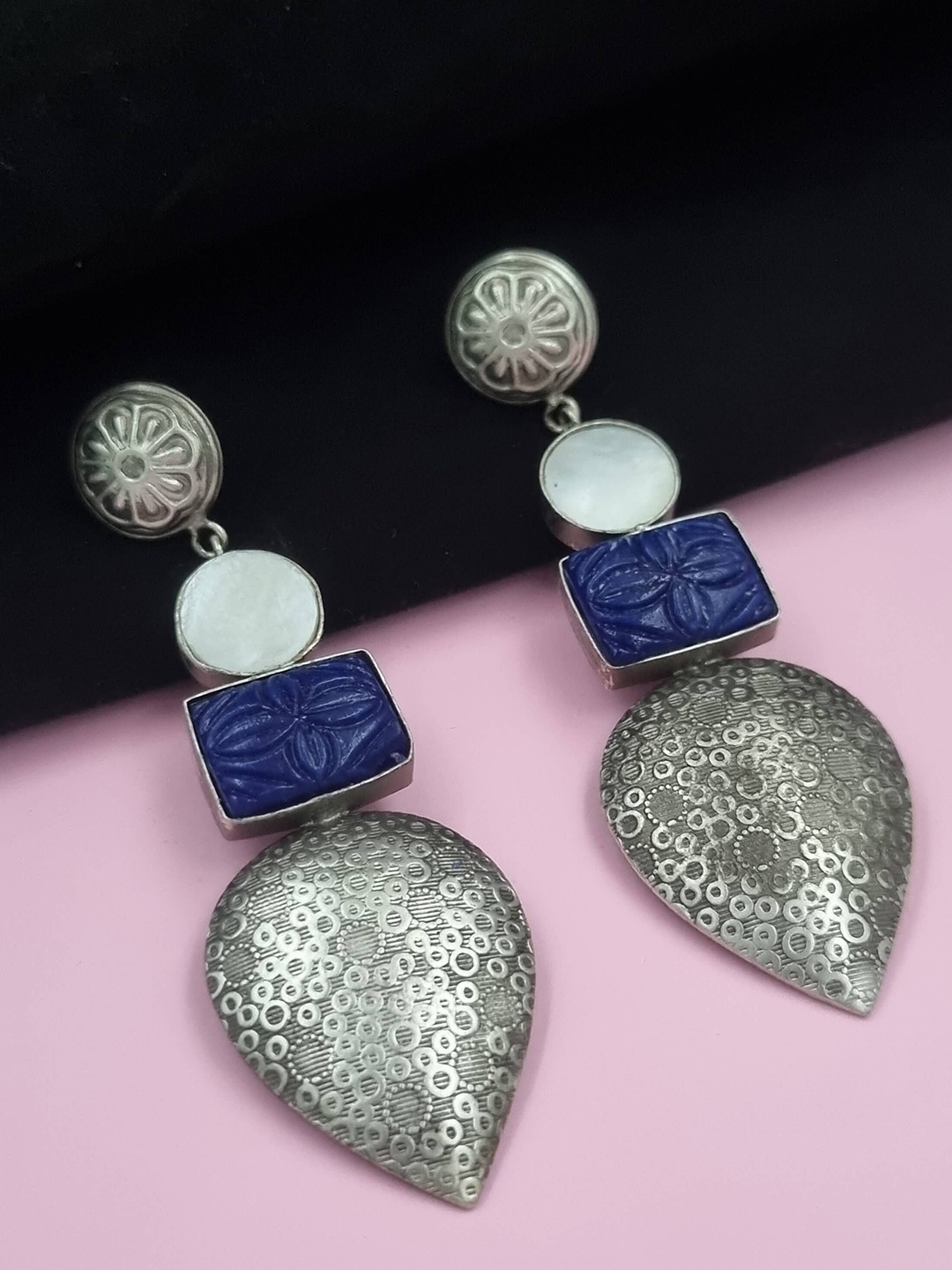 

Sangria Silver-Plated Oxidized Stone-Studded Earring