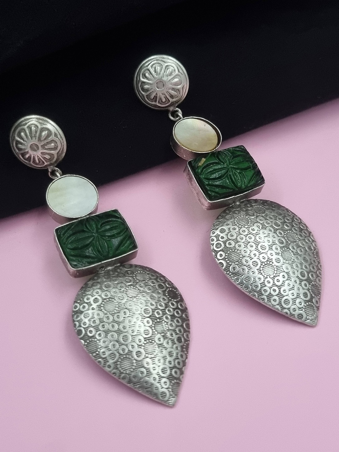 

Sangria Silver-Plated Oxidized Stone-Studded Earring