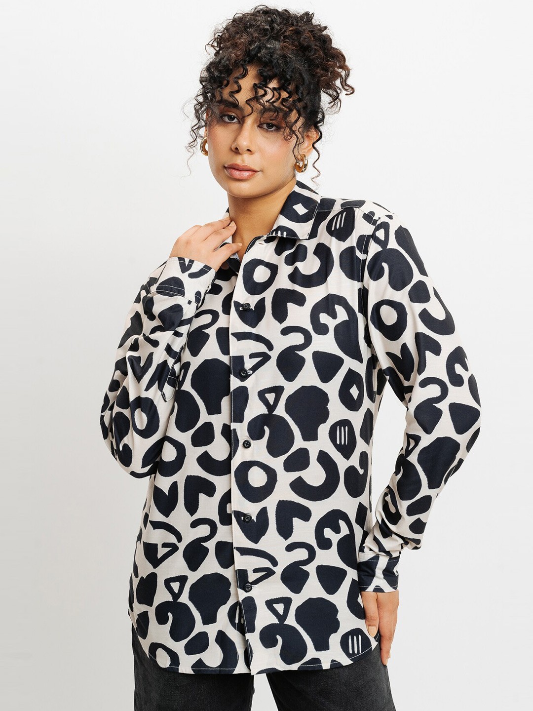 

FREAKINS Abstract Printed Spread Collar Regular Shirt, White