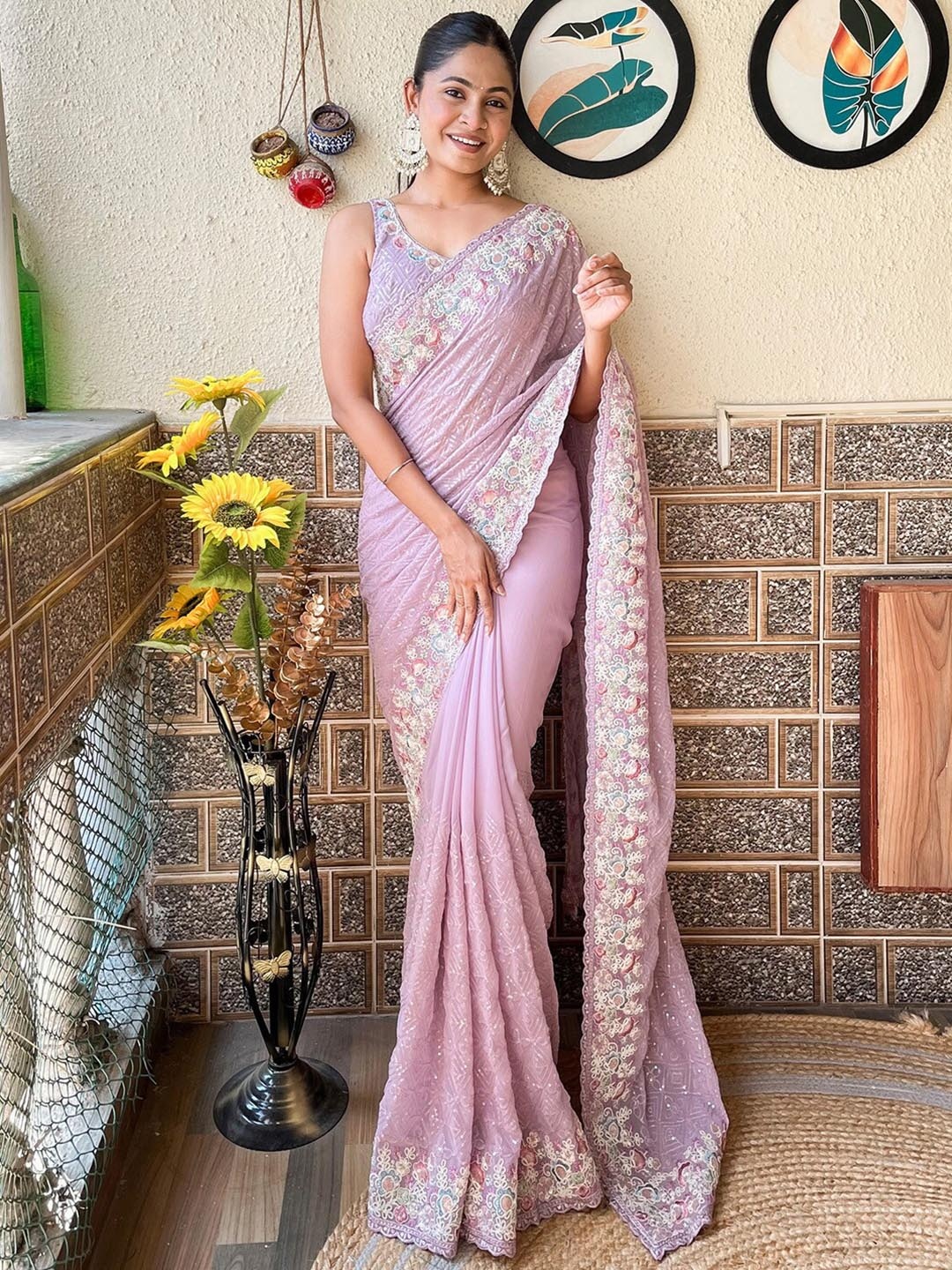 

Mitera Ethnic Motifs Sequinned Poly Georgette Saree, Mauve