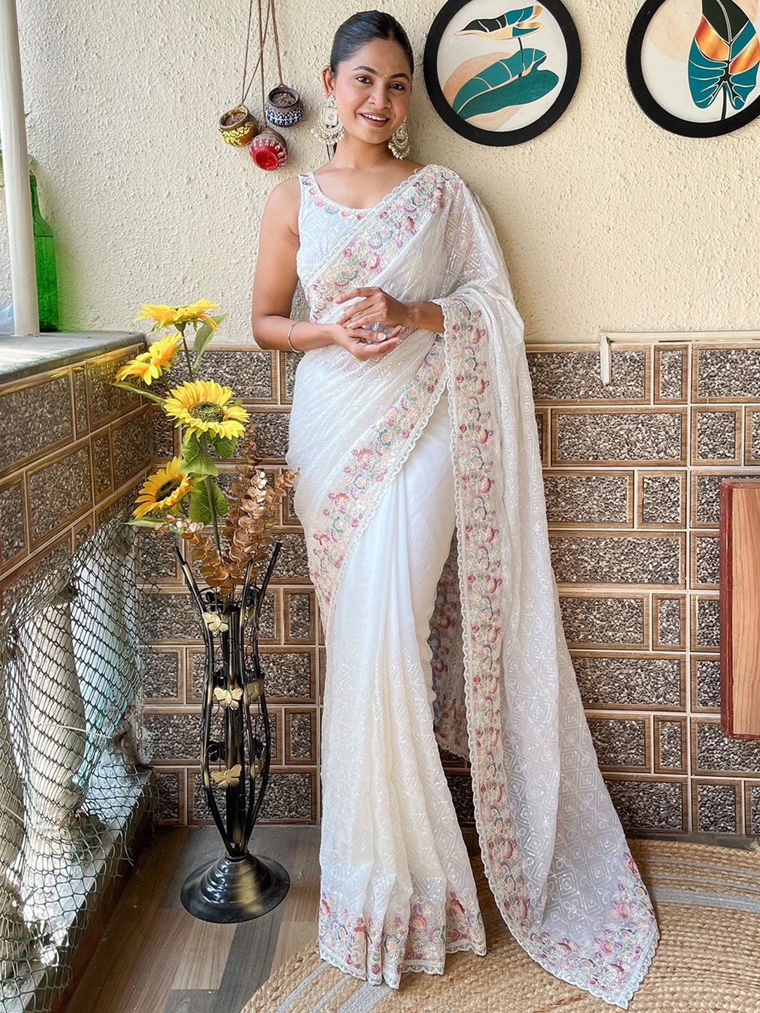 

Mitera Embellished Sequinned Poly Georgette Designer Saree, White
