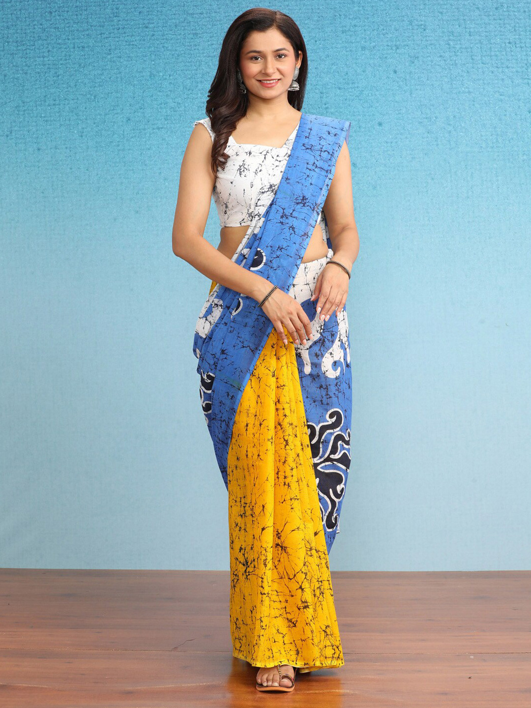 

Saree mall Abstract printed Poly Cotton Bagh Sarees, Blue