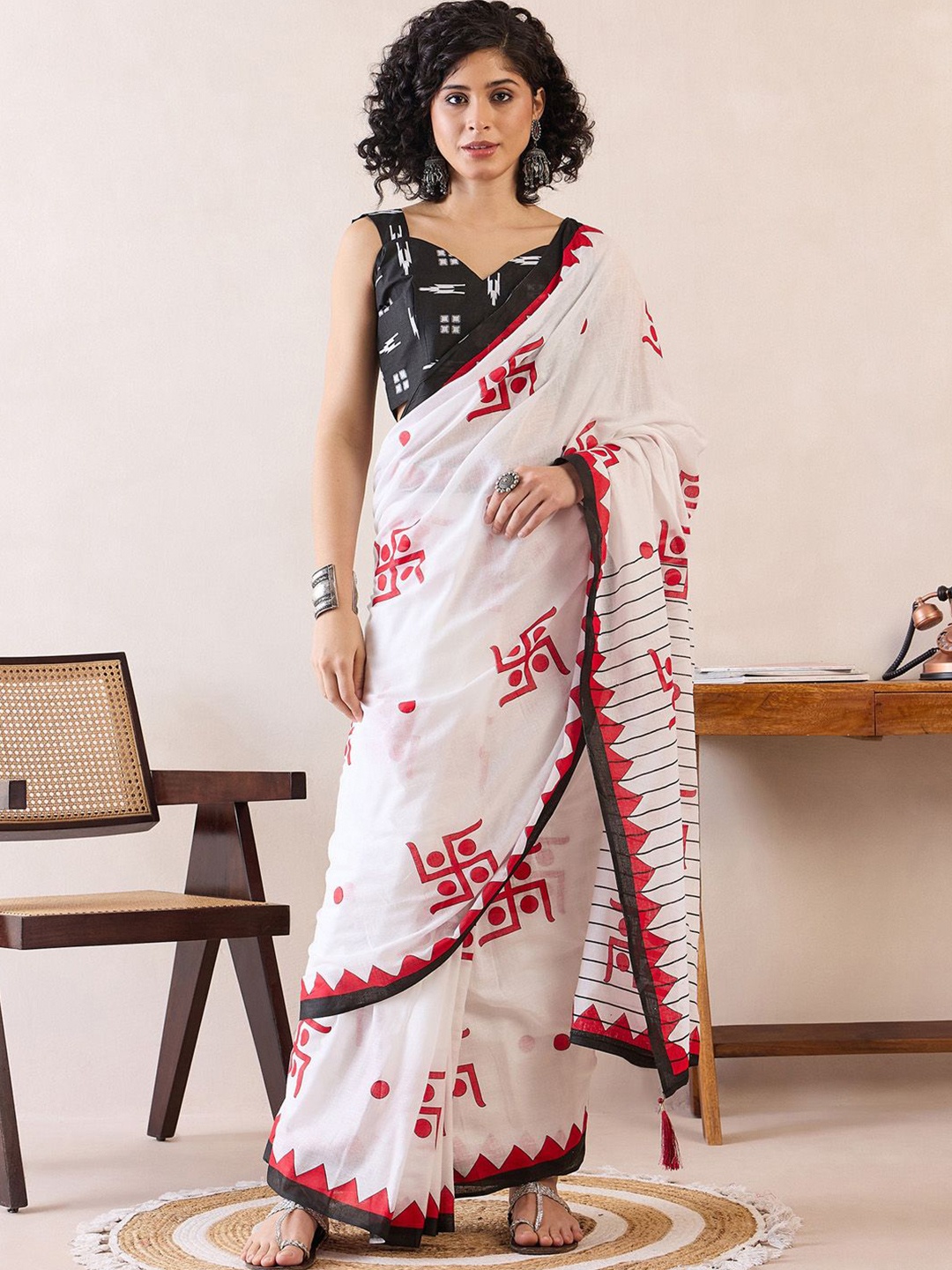 

Saree mall Ethnic Motifs Poly Cotton Ready To Wear Saree, White