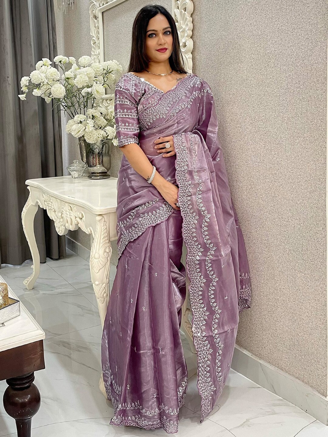 

Anouk Embellished Sequinned Organza Saree, Mauve