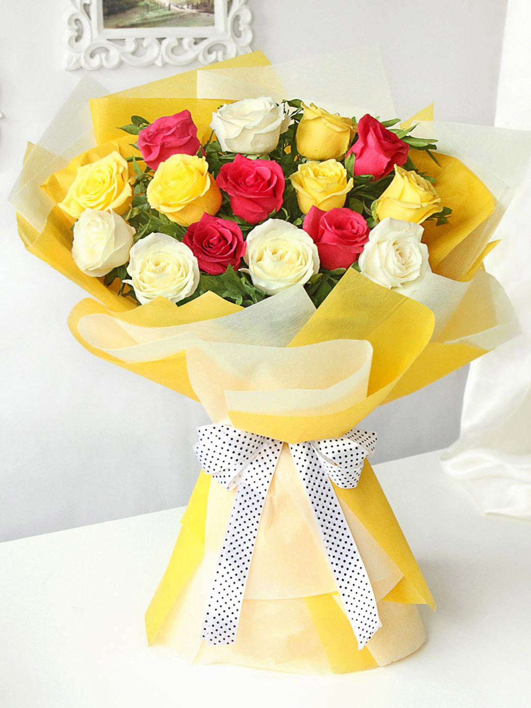 

IGP Assorted 15-Rose Fresh Live Bouquet, Pink