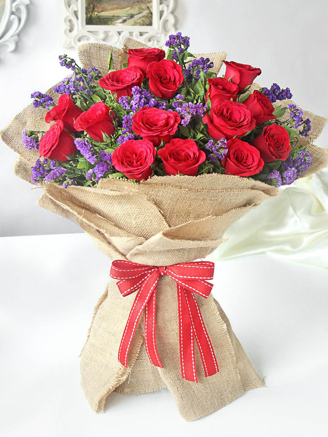 

IGP Red 15-Rose Fresh Live Bouquet