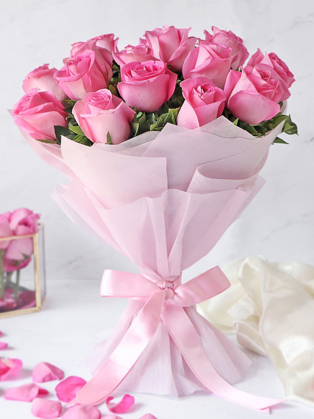 IGP Pink 15-Rose Fresh Live Bouquet