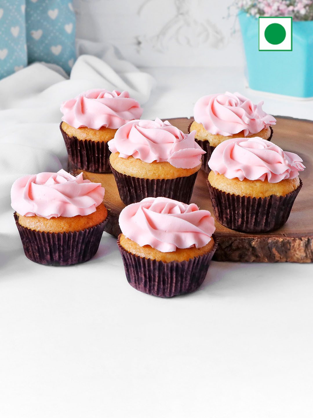

IGP 6 Pcs Vanilla Cupcakes, Pink
