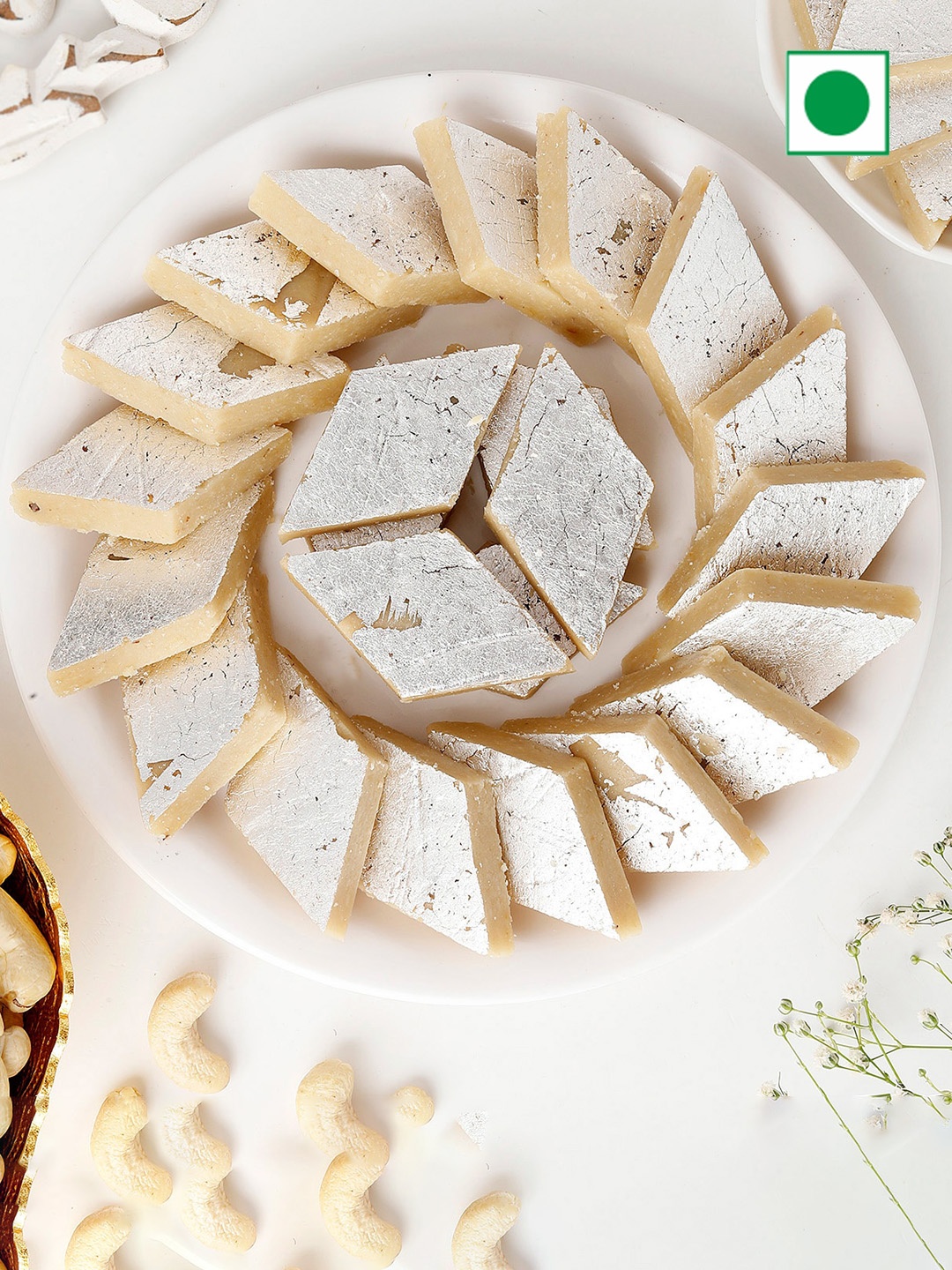 

IGP Delicious Kaju Katli 800 Gm, Silver