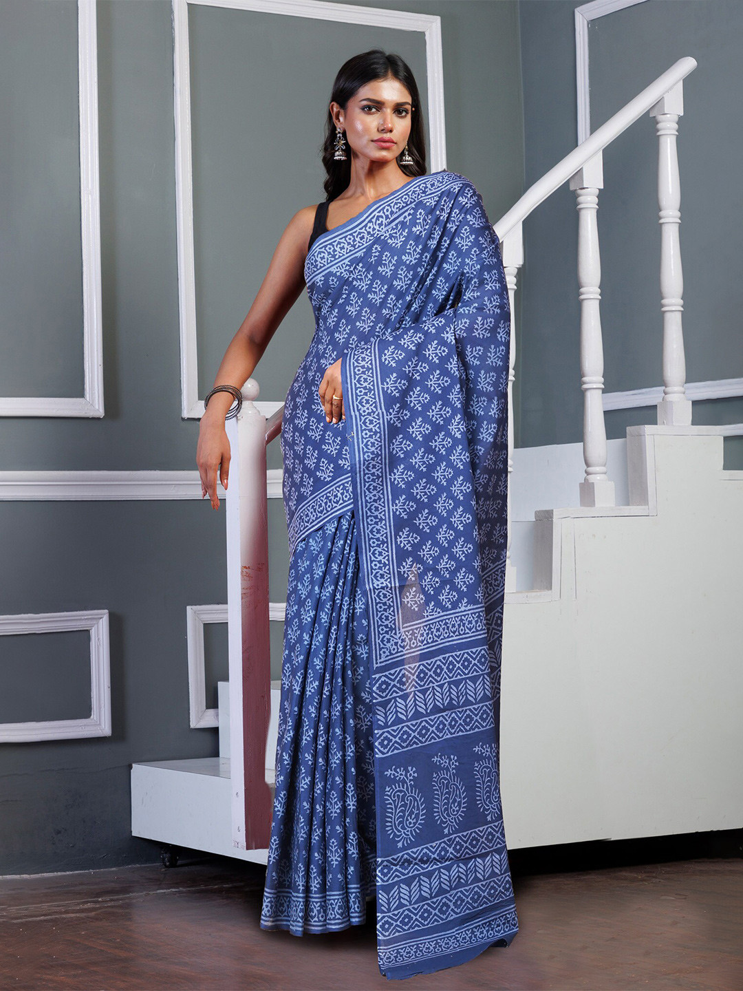 

Unnati Silks Ethnic Motifs Pure Cotton Handloom Block Print Saree, Navy blue