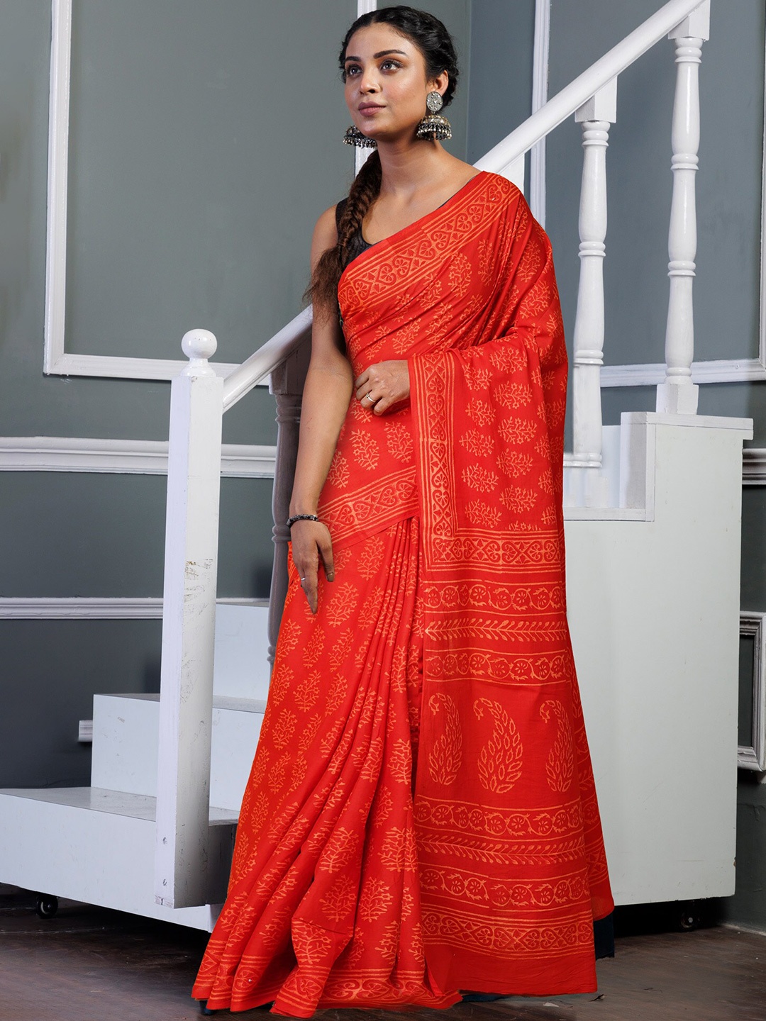 

Unnati Silks Ethnic Motifs Pure Cotton Handloom Block Print Saree, Red
