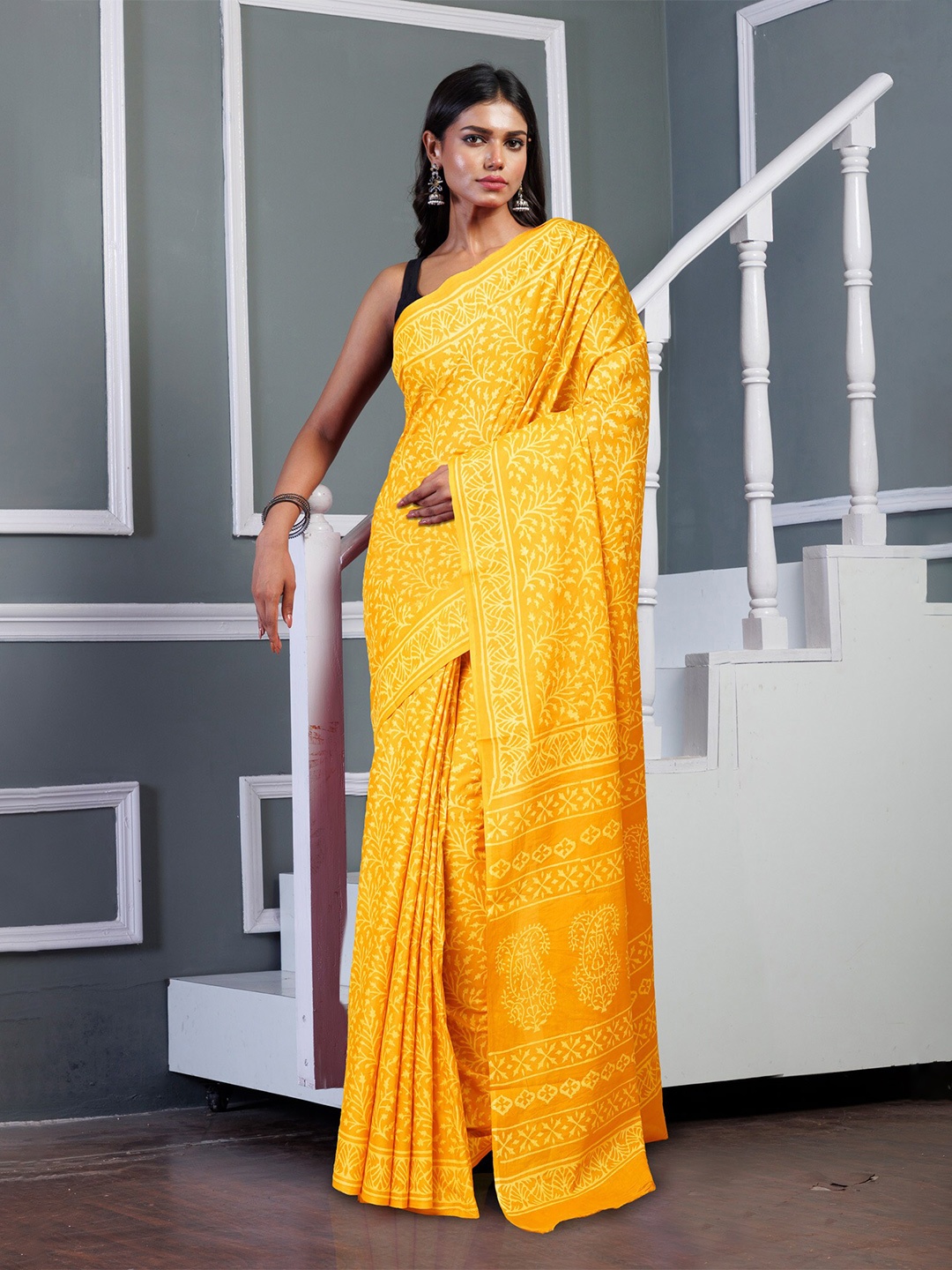 

Unnati Silks Ethnic Motifs Pure Cotton Handloom Block Print Saree, Yellow