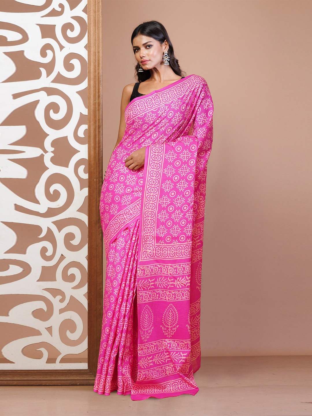 

Unnati Silks Ethnic Motifs Pure Cotton Handloom Block Print Saree, Pink