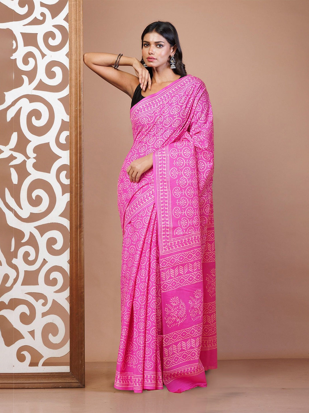 

Unnati Silks Ethnic Motifs Pure Cotton Handloom Block Print Saree, Pink
