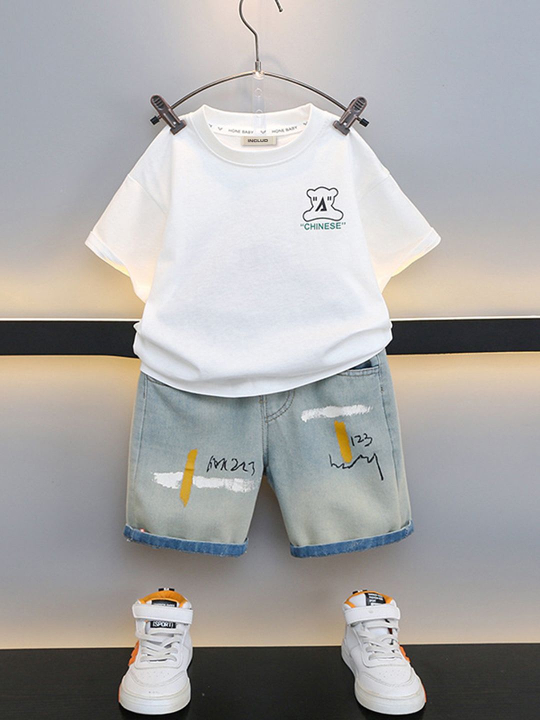 

INCLUD Boys Printed T-shirt with Shorts, White