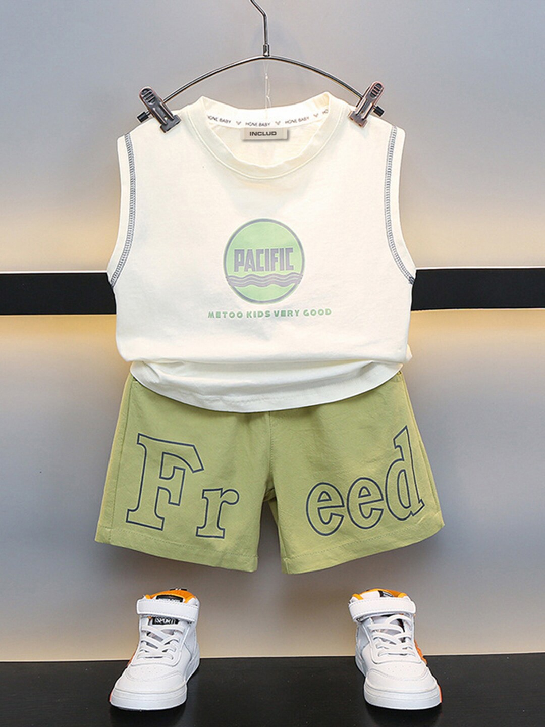 

INCLUD Boys Printed Sleeveless T-shirt With Short, Green