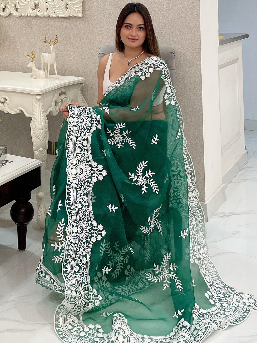

KIMISHA Floral Embroidered Organza Saree, Green