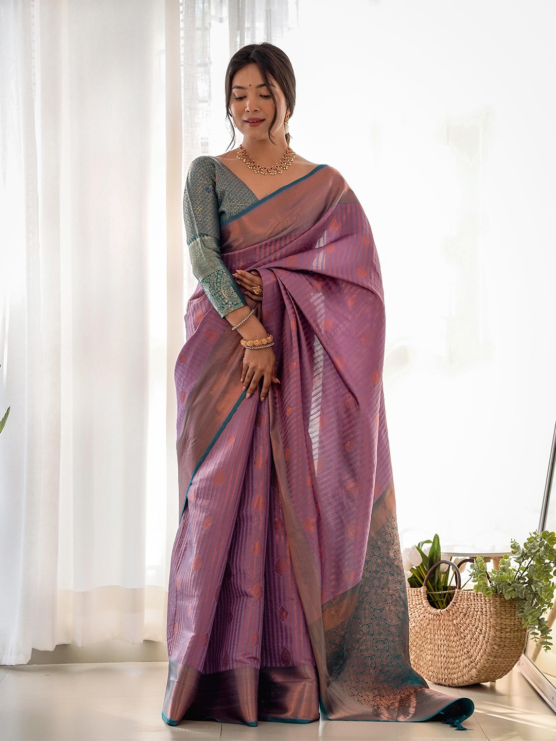 

KIMISHA Woven Design Zari Kanjeevaram Saree, Lavender