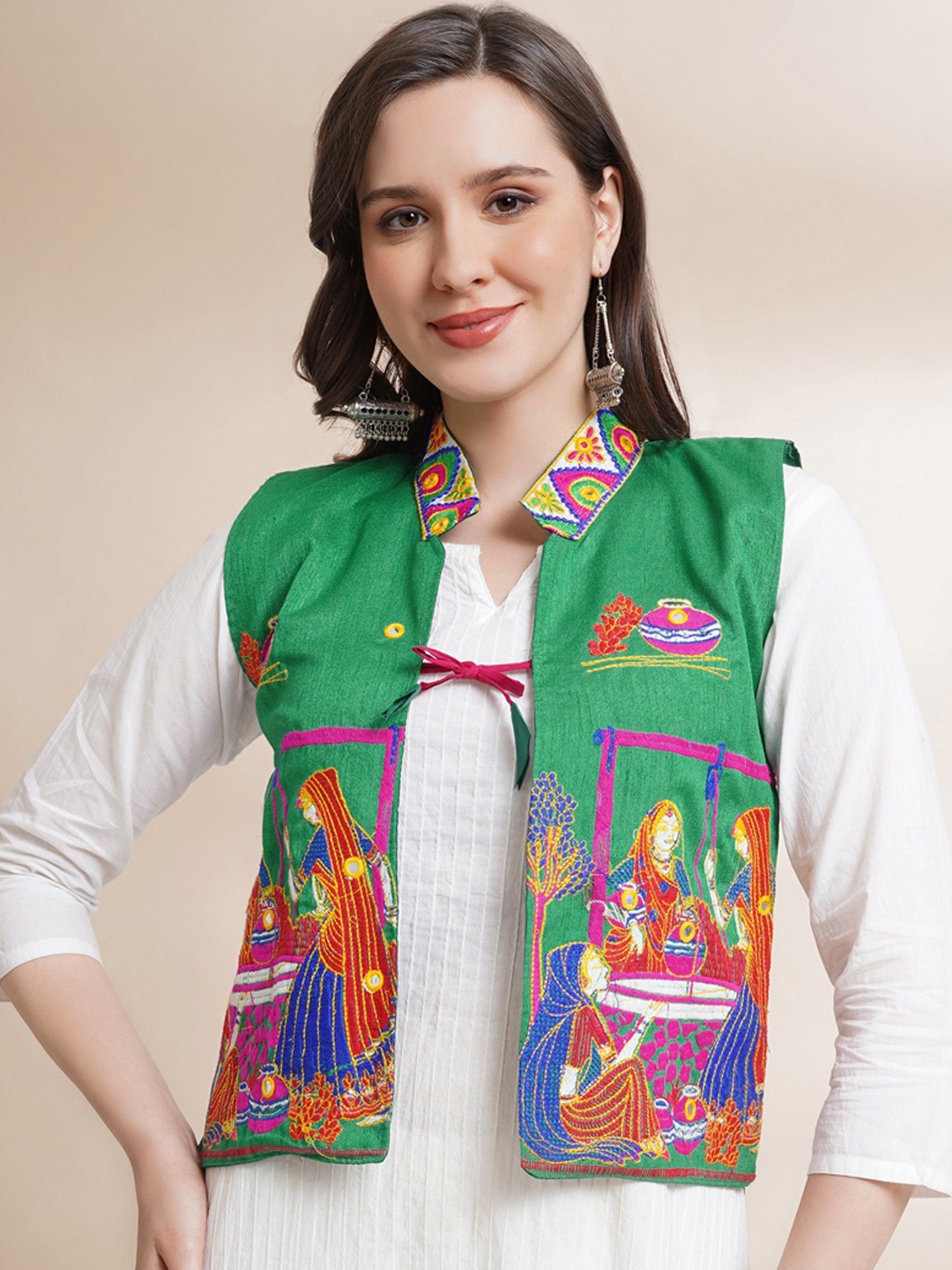 

BANJARA INDIA Women Ethnic Crop Bomber Jacket, Green