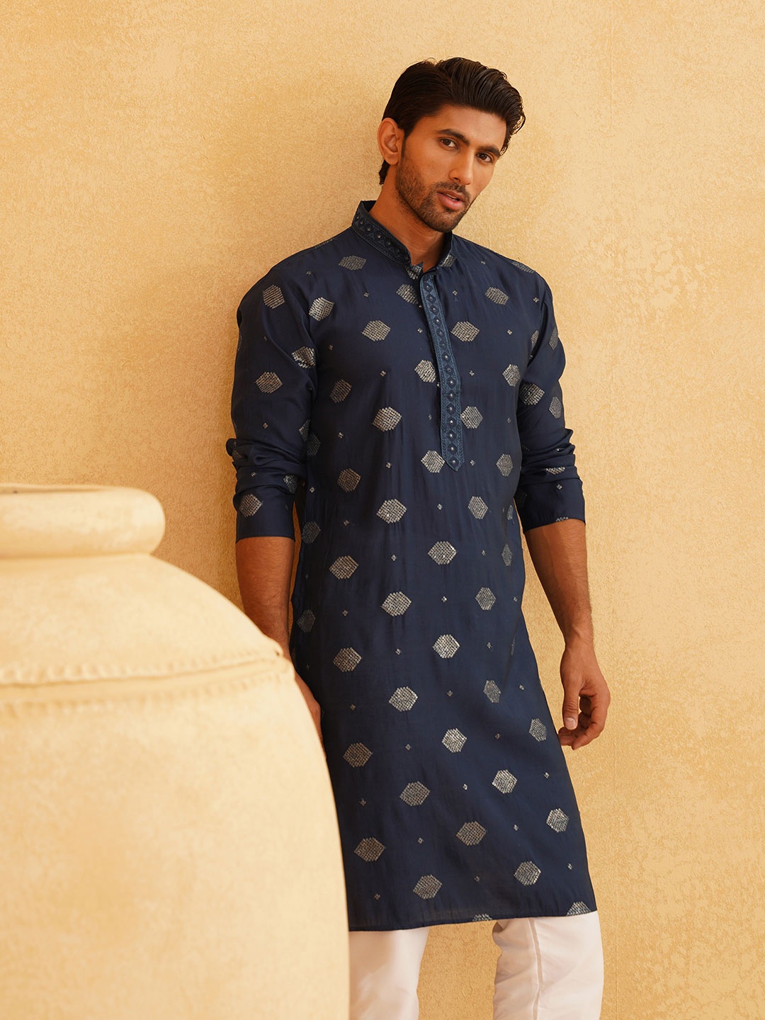 

SOJANYA Geometric Embellished Sequinned Mandarin Collar Cotton Silk Straight Kurta, Navy blue