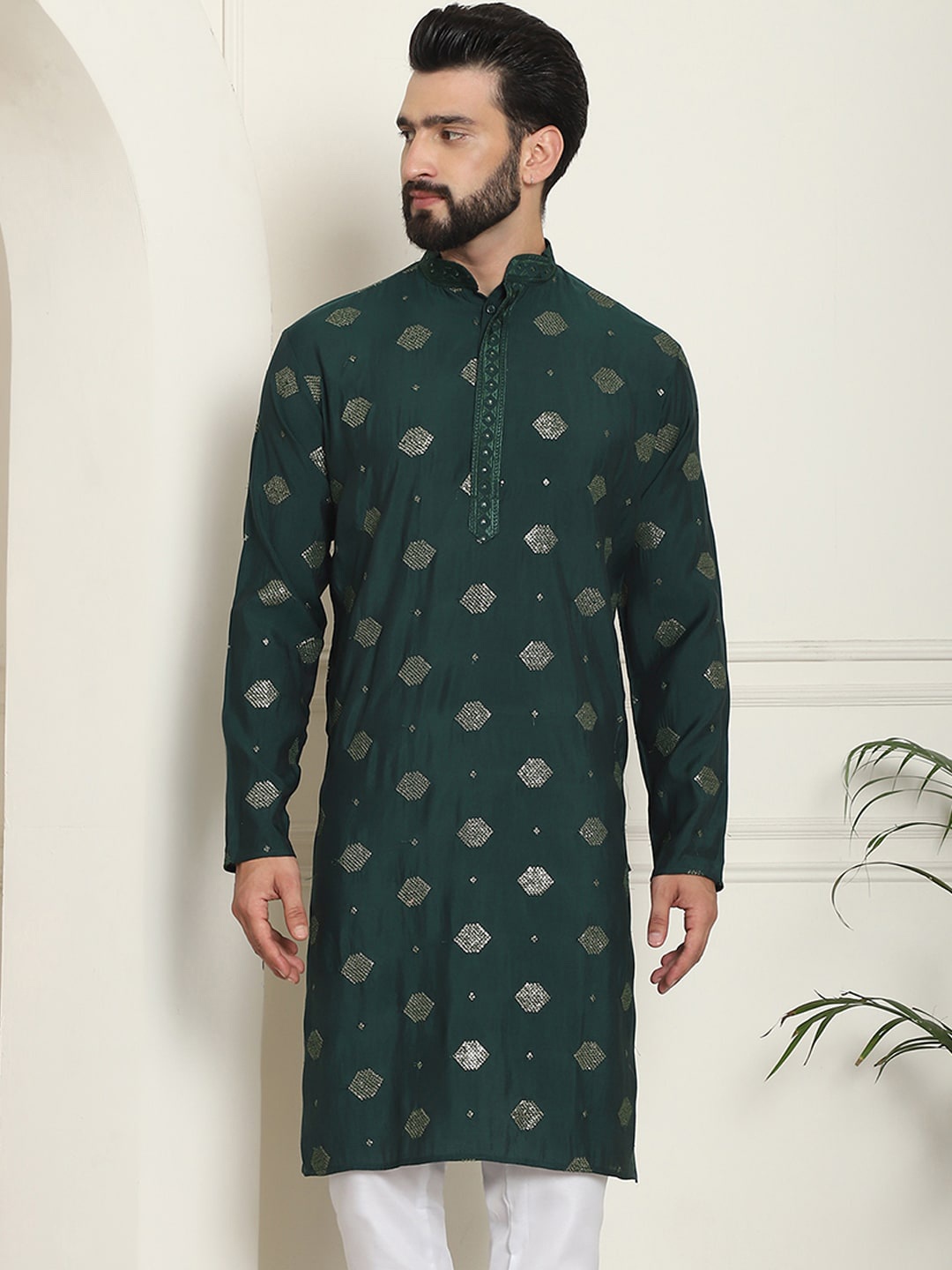 

SOJANYA Men Cotton Silk Sequinned Embroidered Green Long Geometric Thread Work Kurta